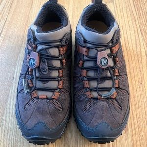 - Hiking Merrell Women's Chameleon Arc Stretch Hiking Shoes